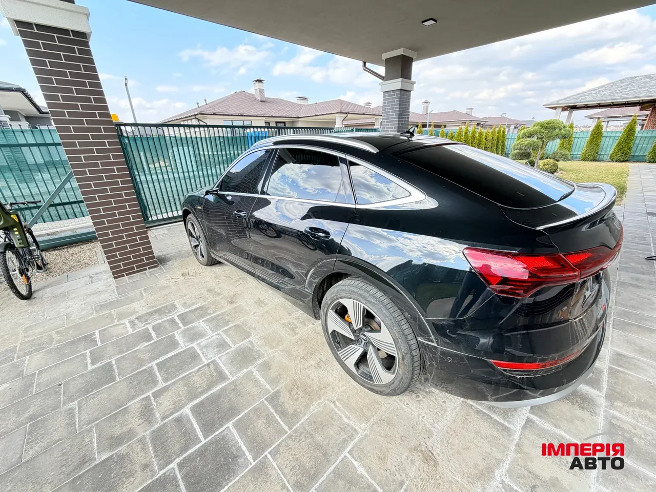 Audi e-tron - фото 5