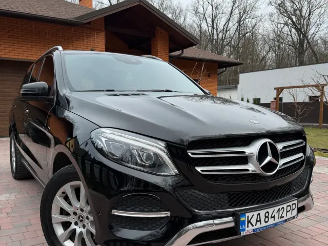 Mercedes-Benz GLE - фото 1