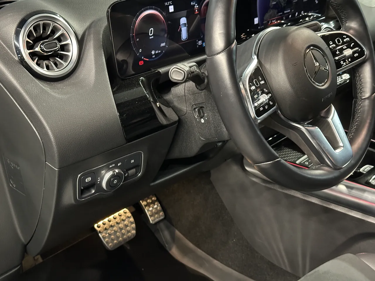 Mercedes-Benz GLA - фото 17