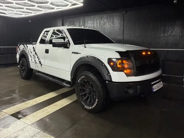 Ford F-150 - фото 1