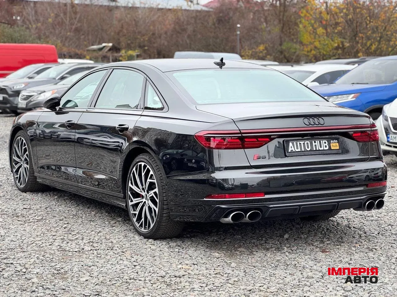 Audi S8 - фото 4