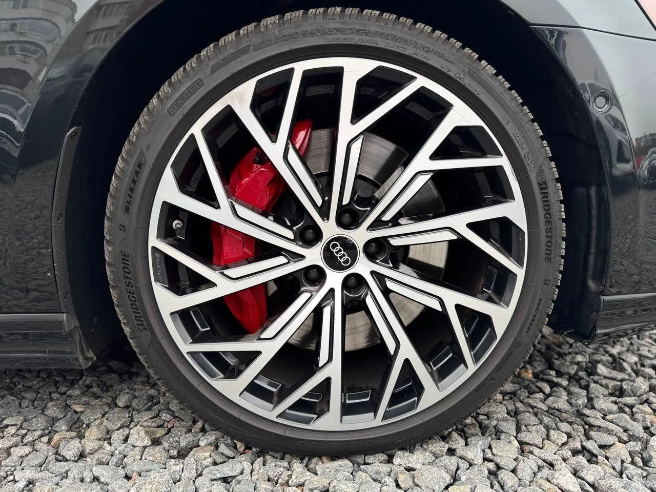 Audi S8 - фото 20