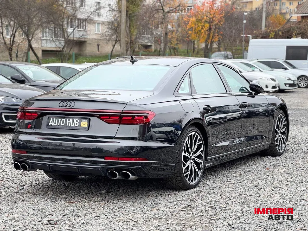 Audi S8 - фото 7