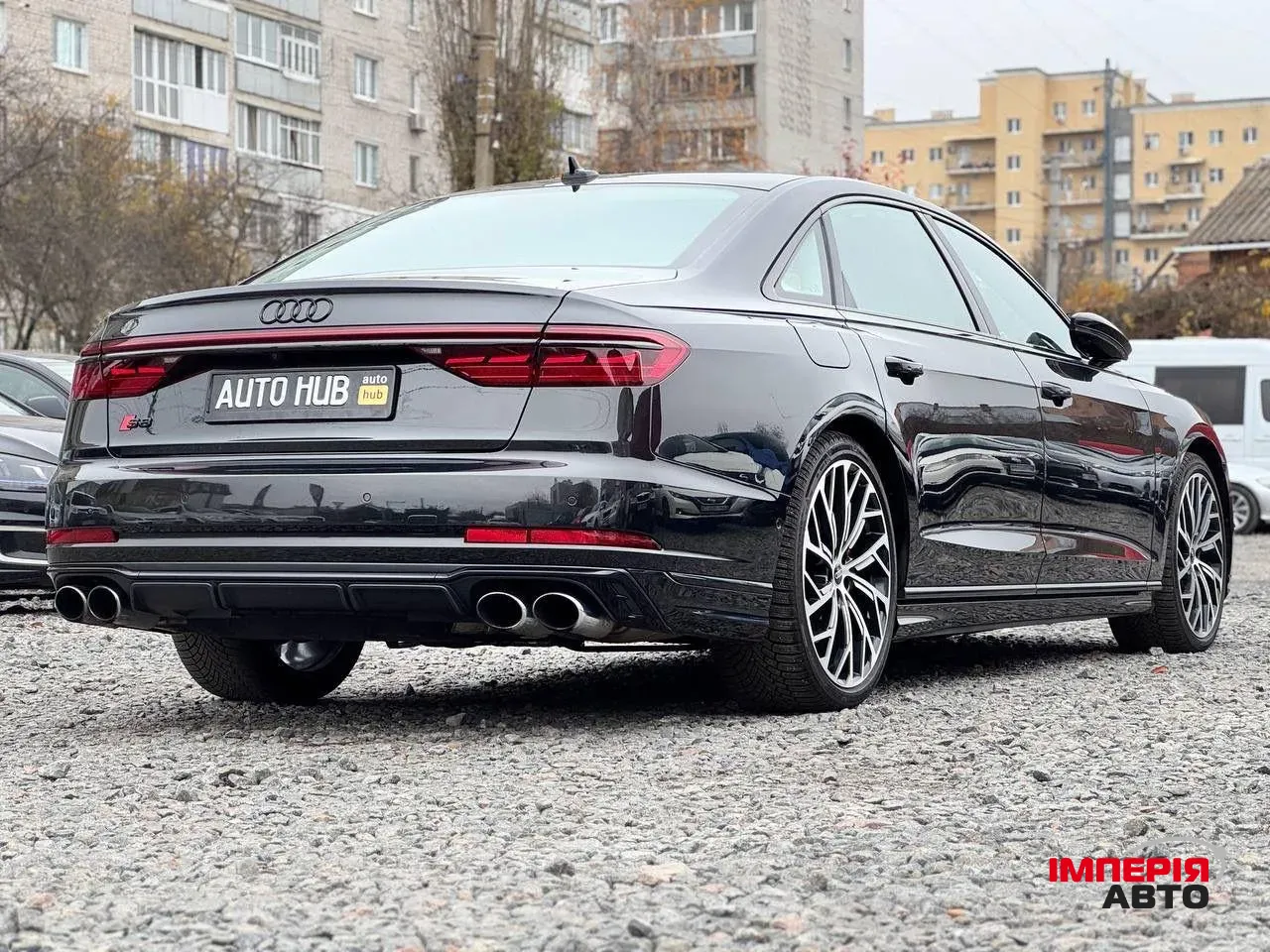 Audi S8 - фото 8