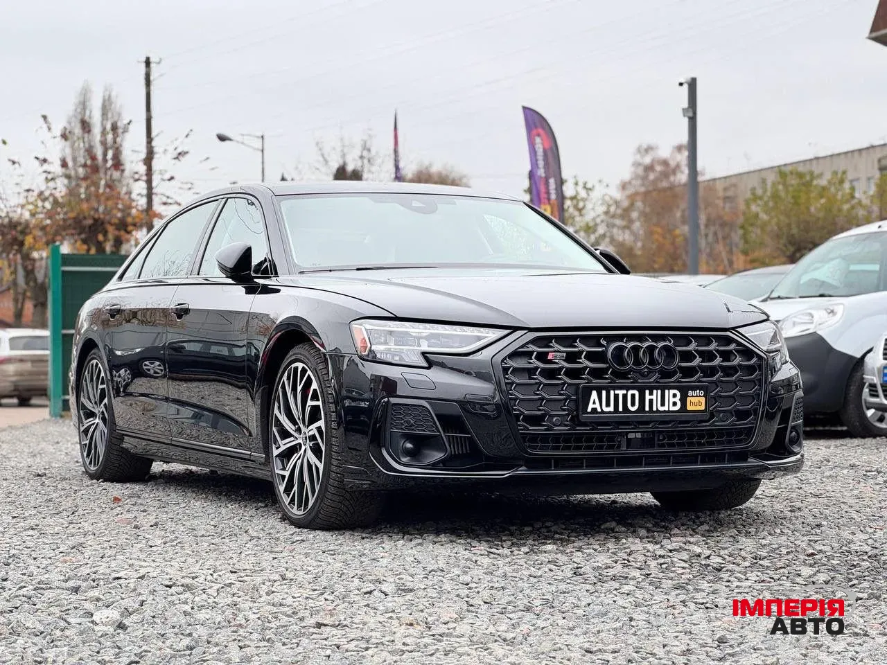 Audi S8 - фото 1