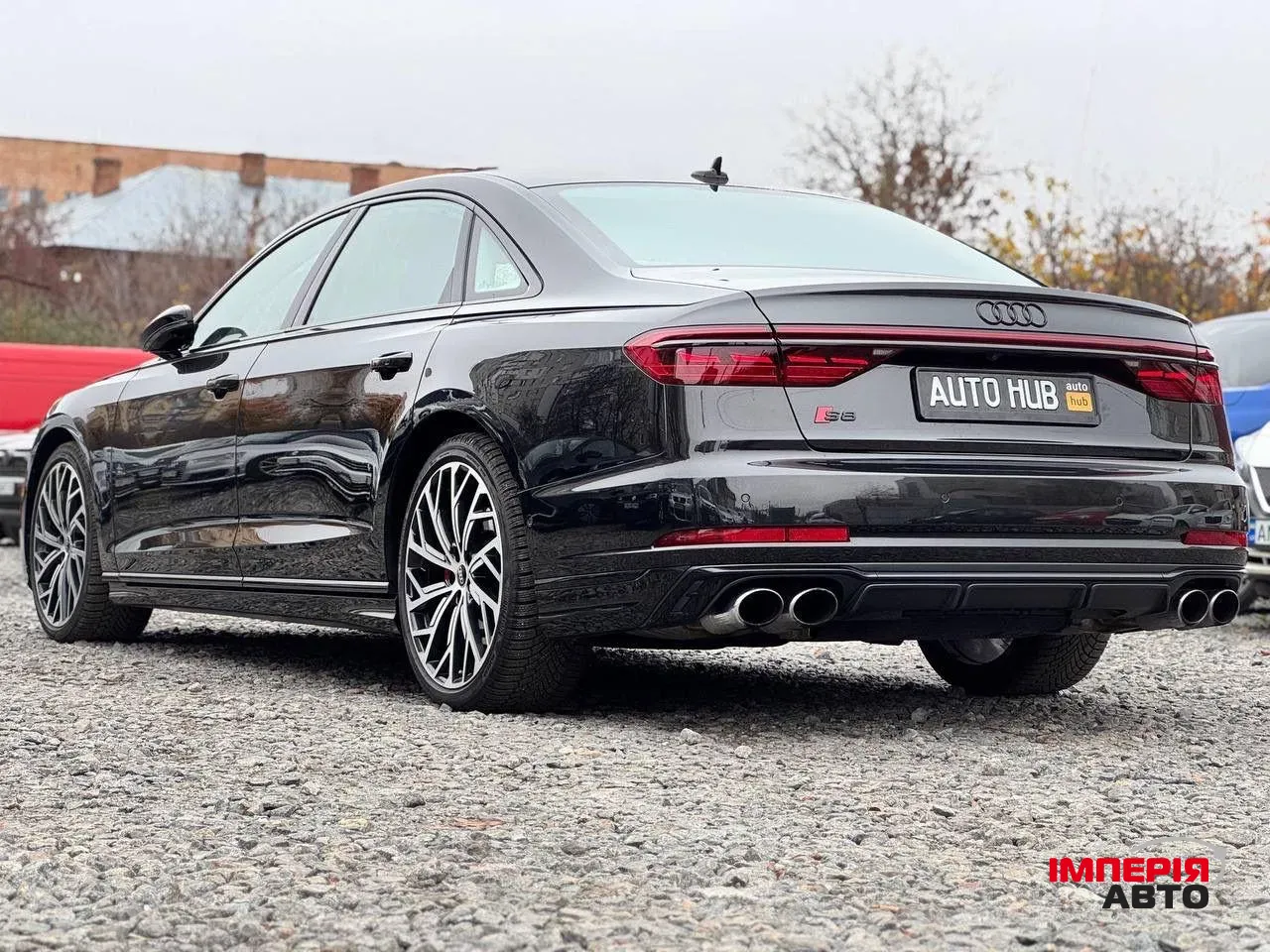 Audi S8 - фото 5