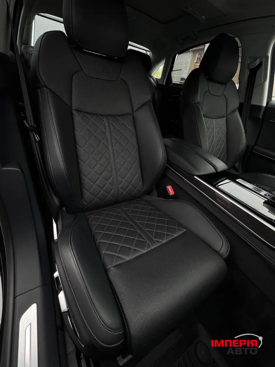 Audi S8 - фото 15