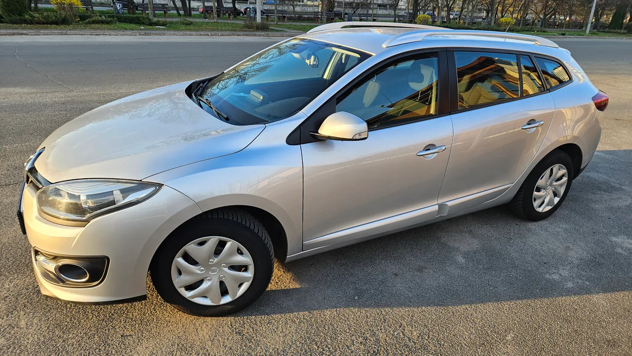 Renault Megane - фото 9