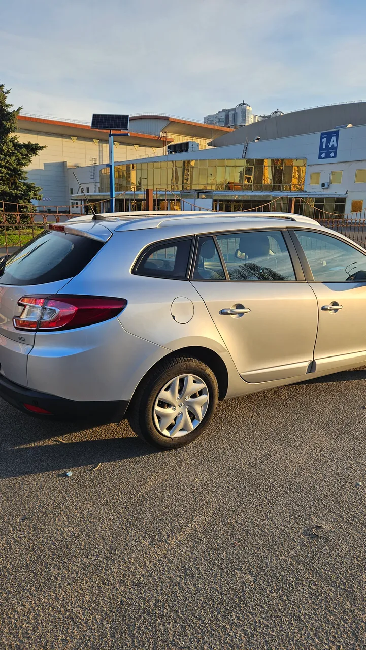 Renault Megane - фото 5