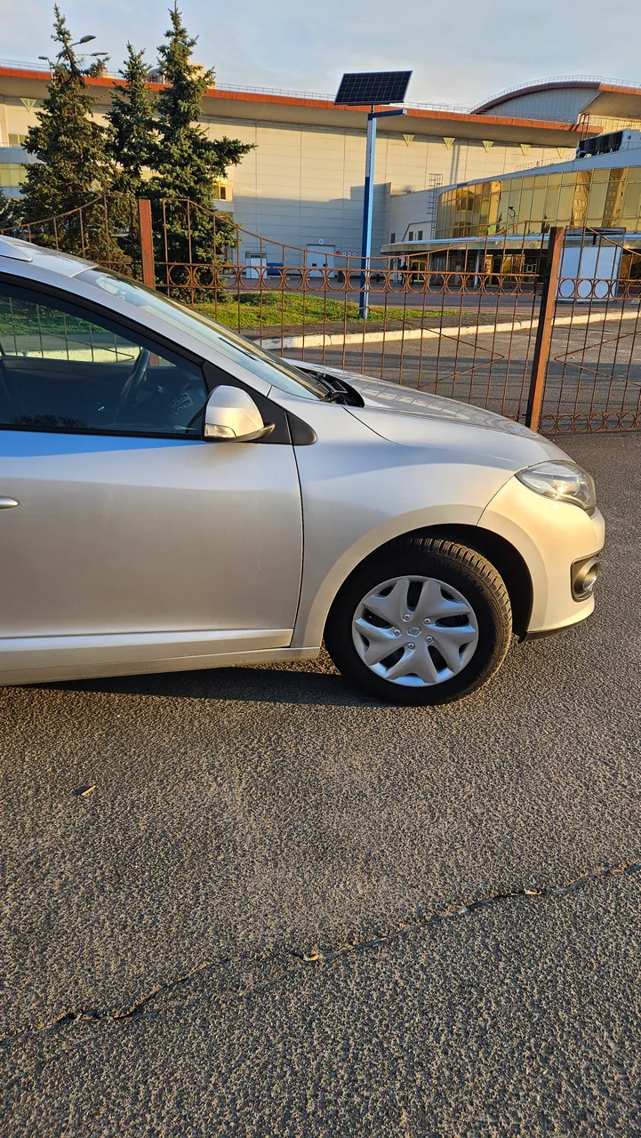 Renault Megane - фото 6