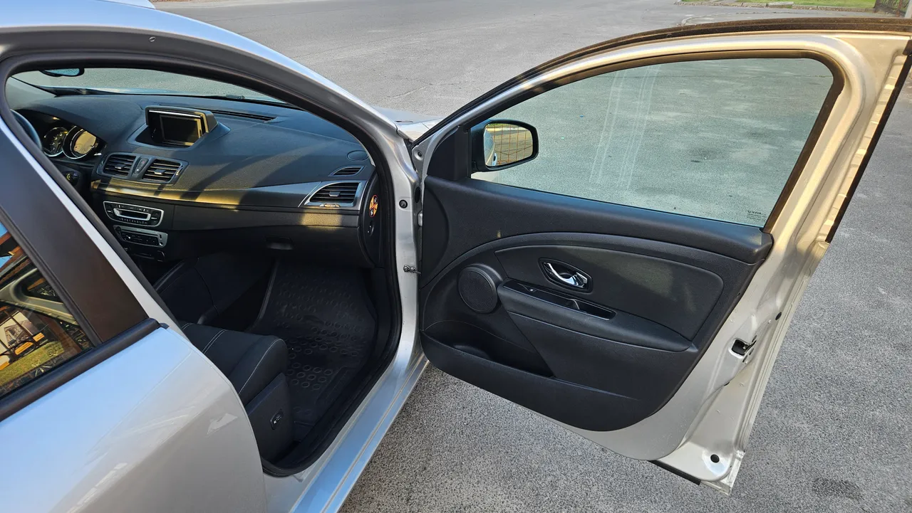 Renault Megane - фото 25