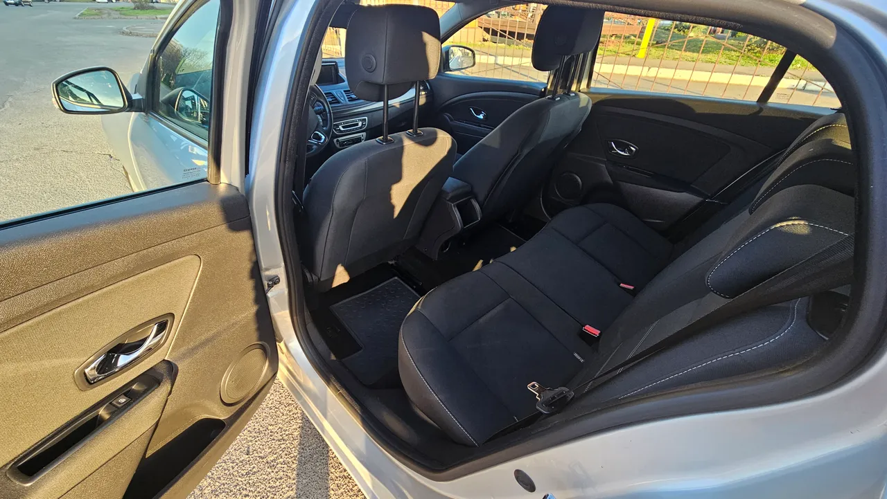 Renault Megane - фото 17