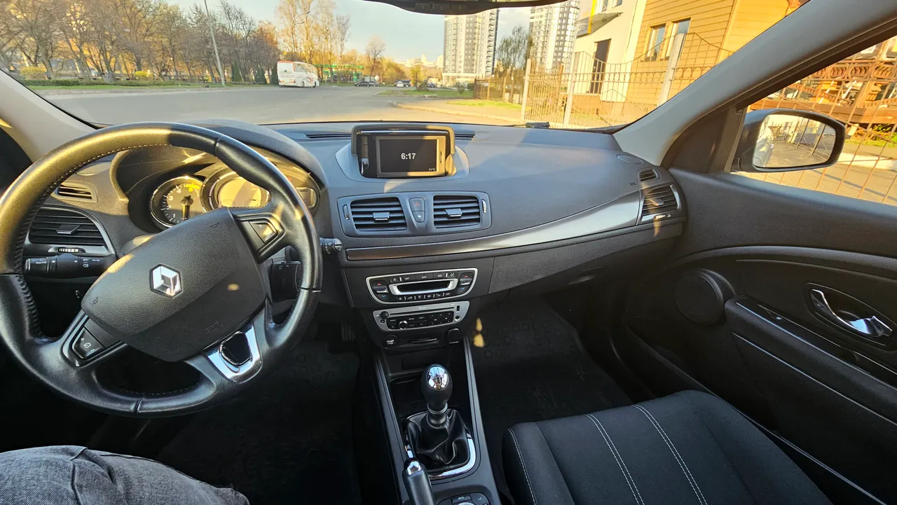 Renault Megane - фото 14