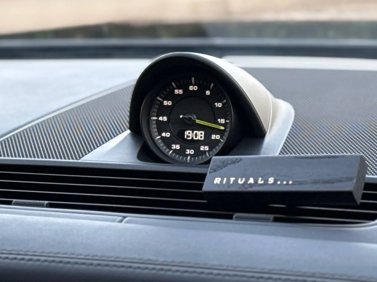 Porsche Panamera - фото 19