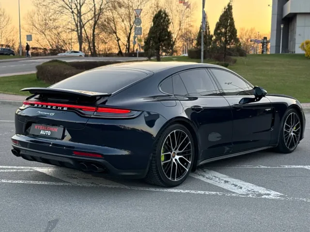 Porsche Panamera - фото 4