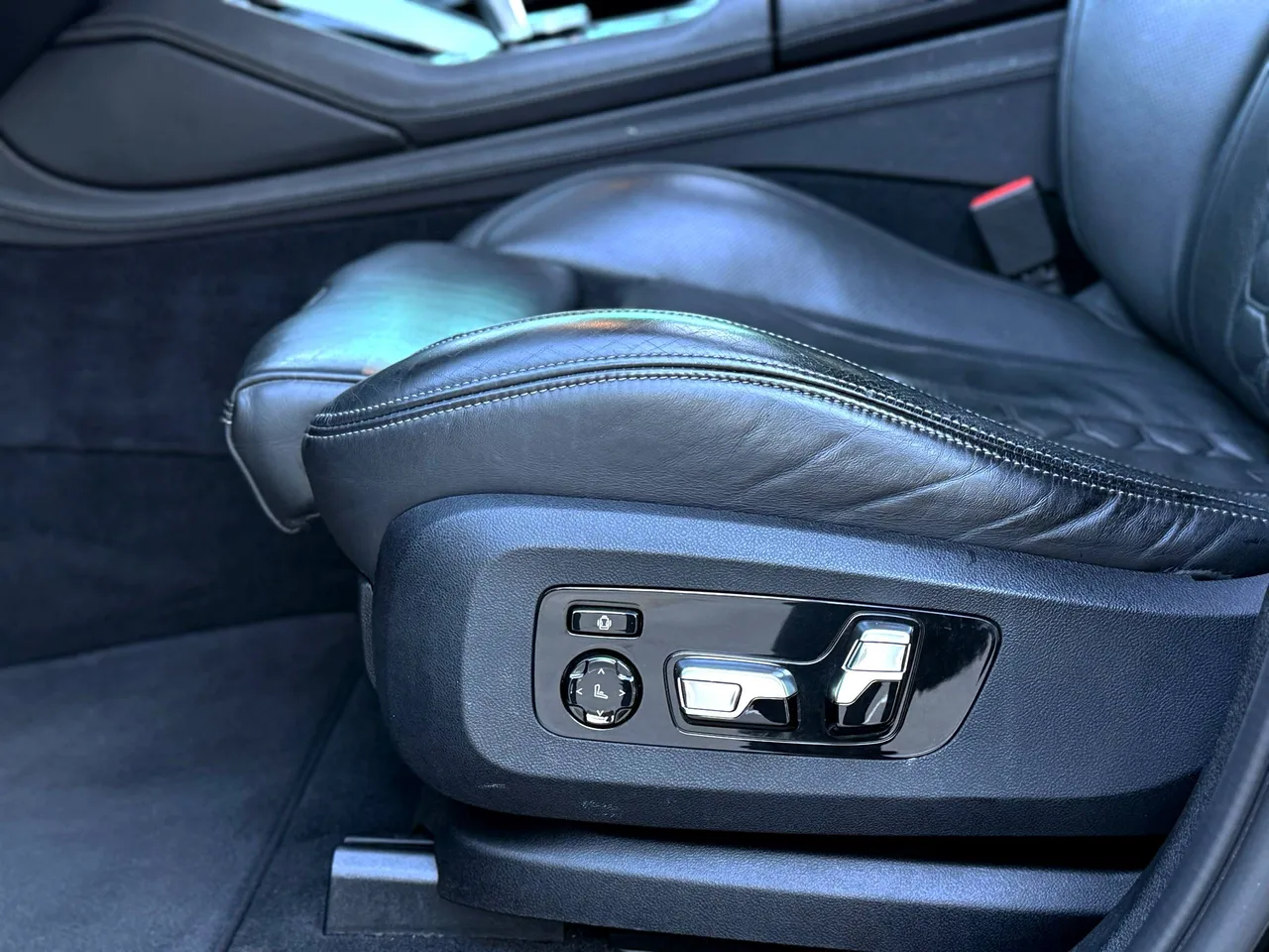 BMW X6 M - фото 20