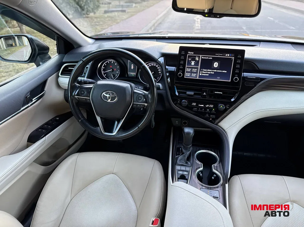 Toyota Camry - фото 5
