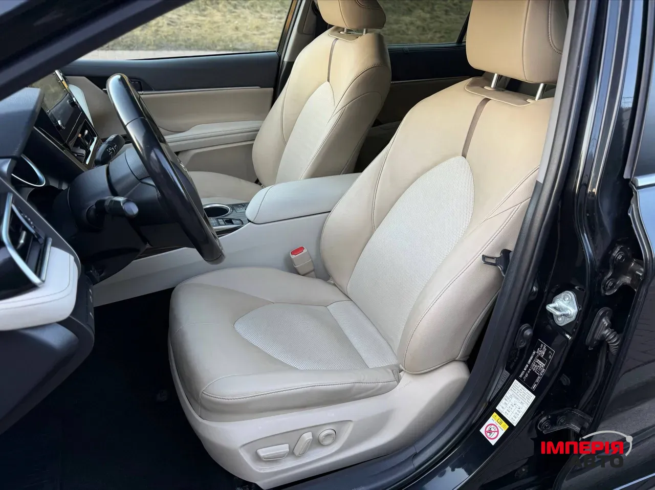 Toyota Camry - фото 6