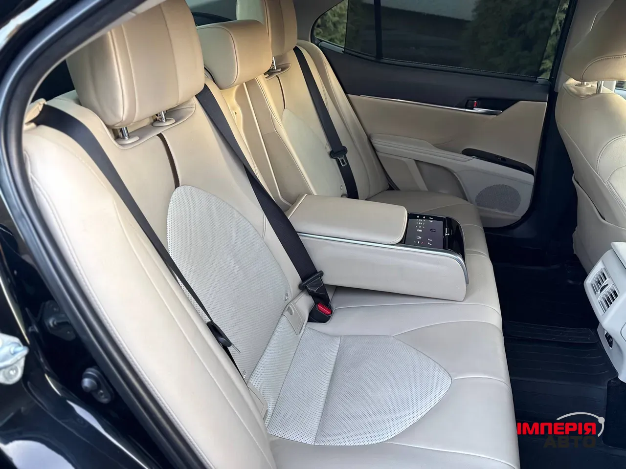 Toyota Camry - фото 7