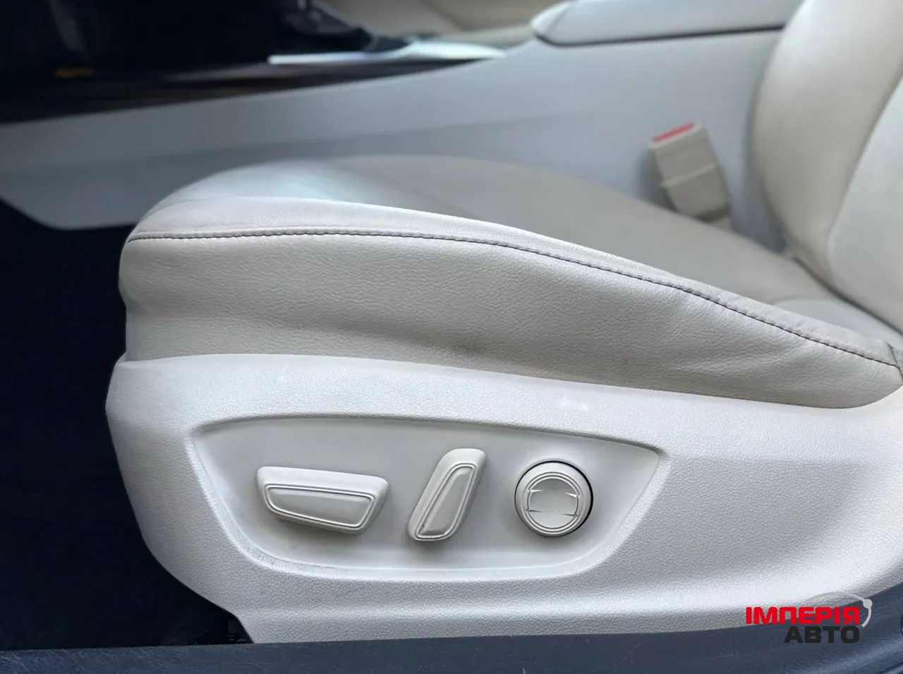 Toyota Camry - фото 8