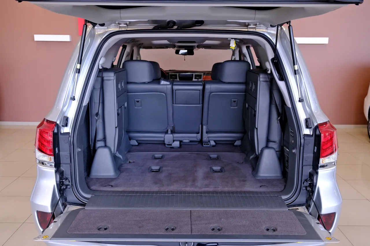 Lexus LX - фото 9