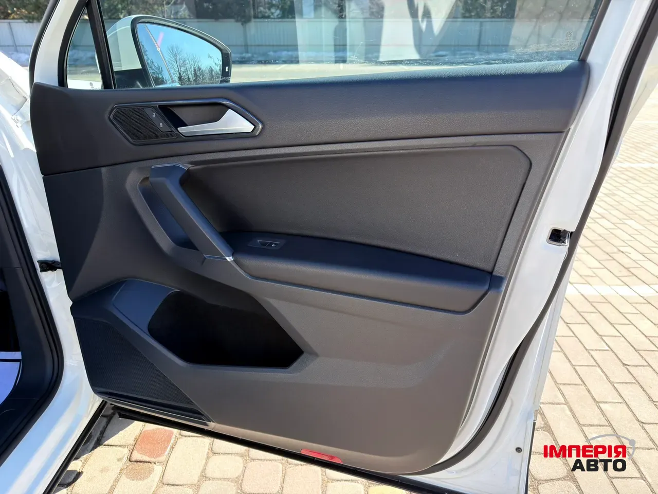 Volkswagen Tiguan - фото 12