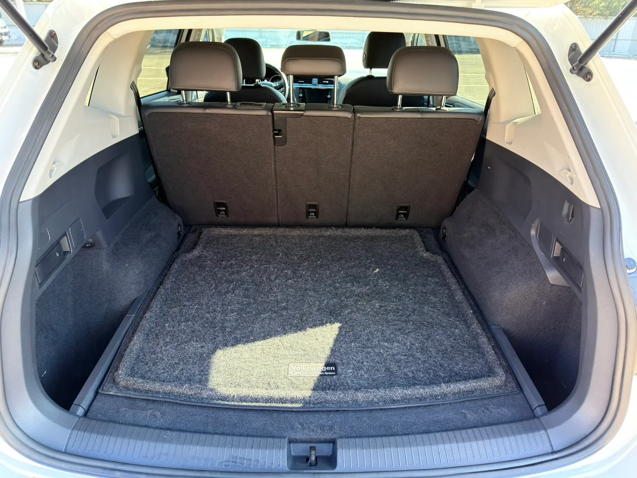 Volkswagen Tiguan - фото 11