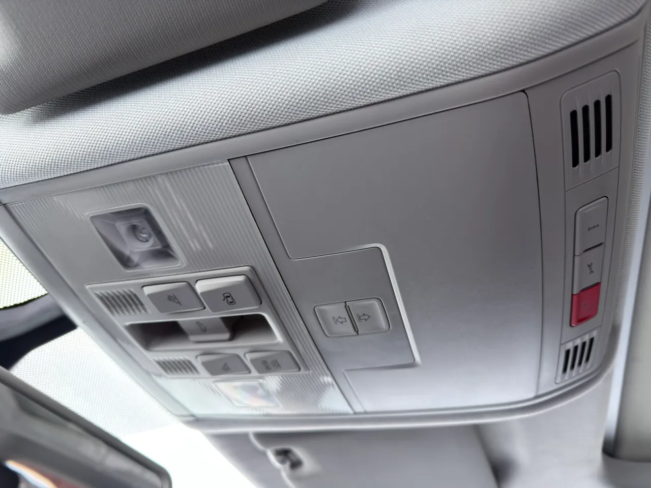 Volkswagen Tiguan - фото 16