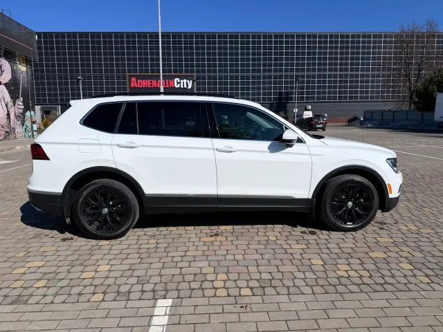 Volkswagen Tiguan - фото 2