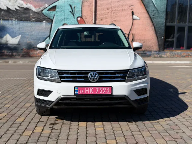 Volkswagen Tiguan - фото 1