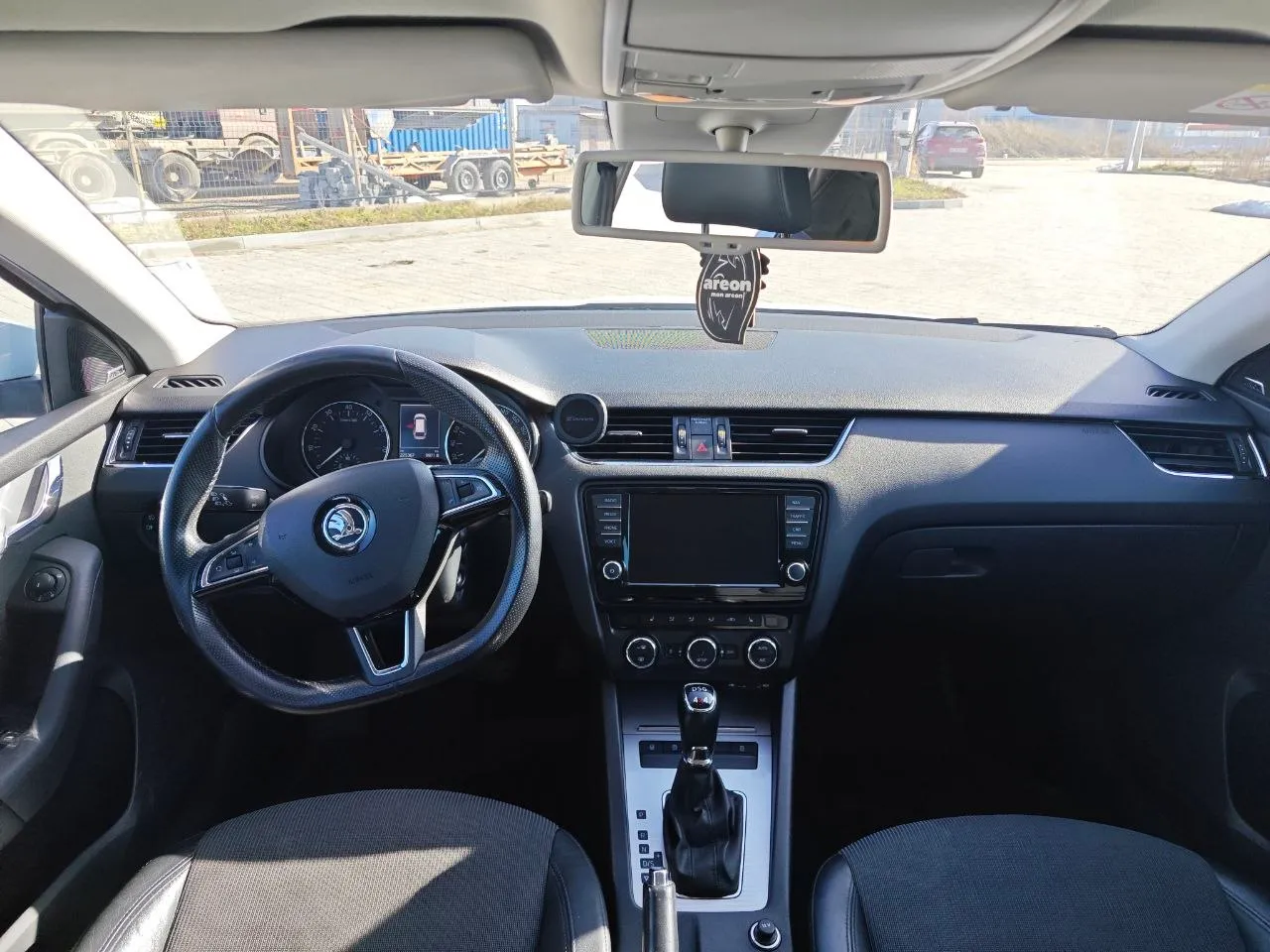 Skoda Octavia - фото 18