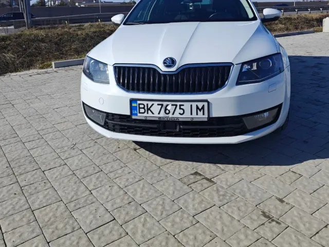 Skoda Octavia - фото 4