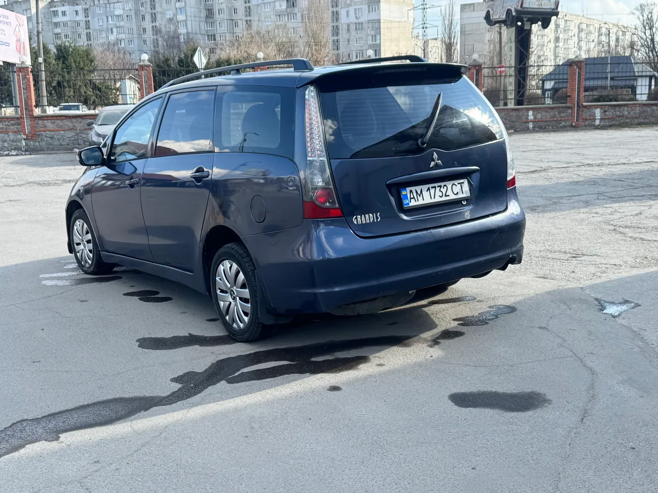 Mitsubishi Grandis - фото 12