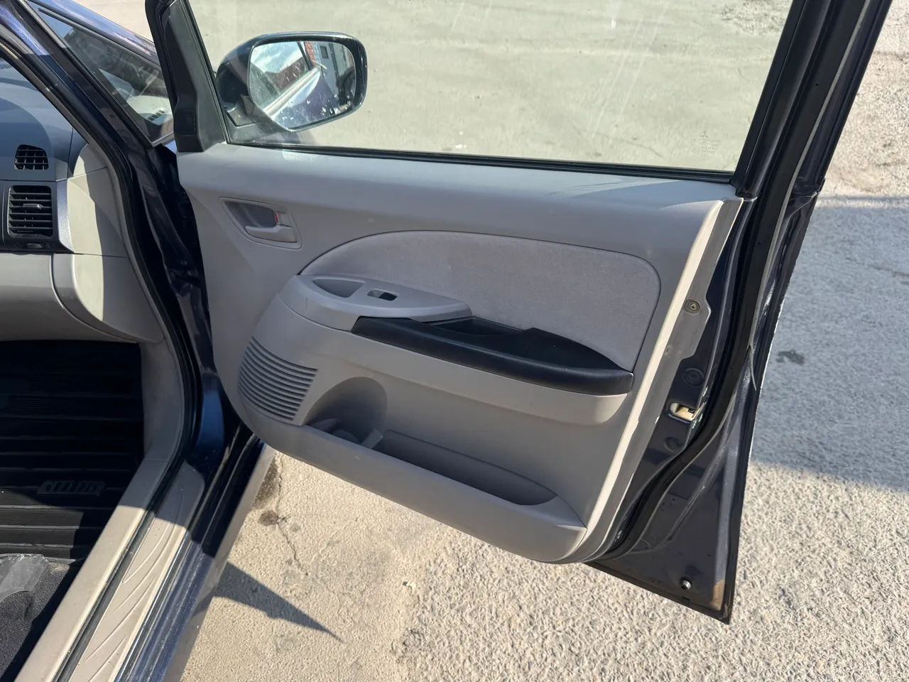 Mitsubishi Grandis - фото 39