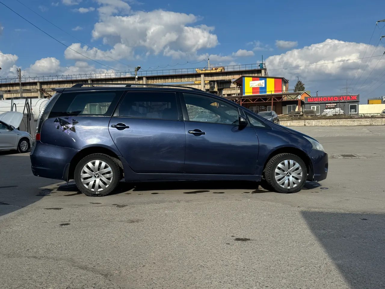 Mitsubishi Grandis - фото 18