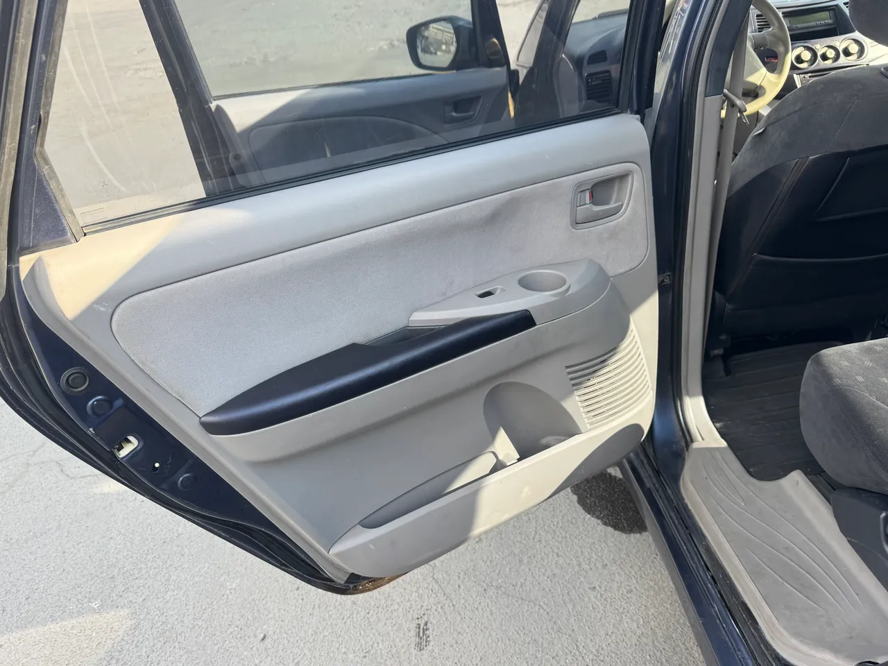 Mitsubishi Grandis - фото 38