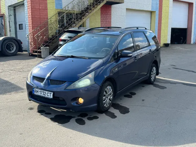 Mitsubishi Grandis - фото 4
