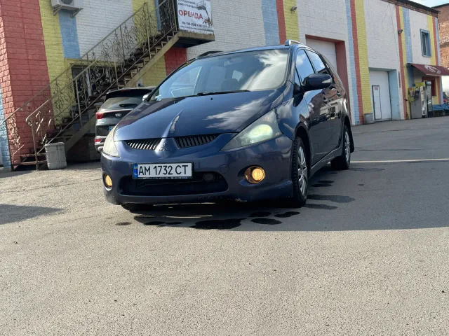 Mitsubishi Grandis - фото 2