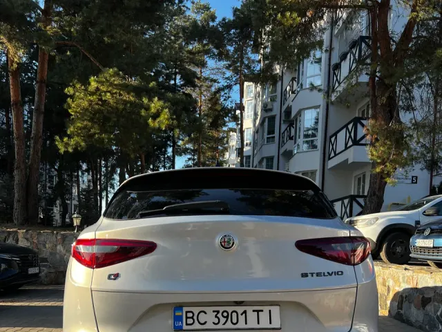 Alfa Romeo Stelvio - фото 4