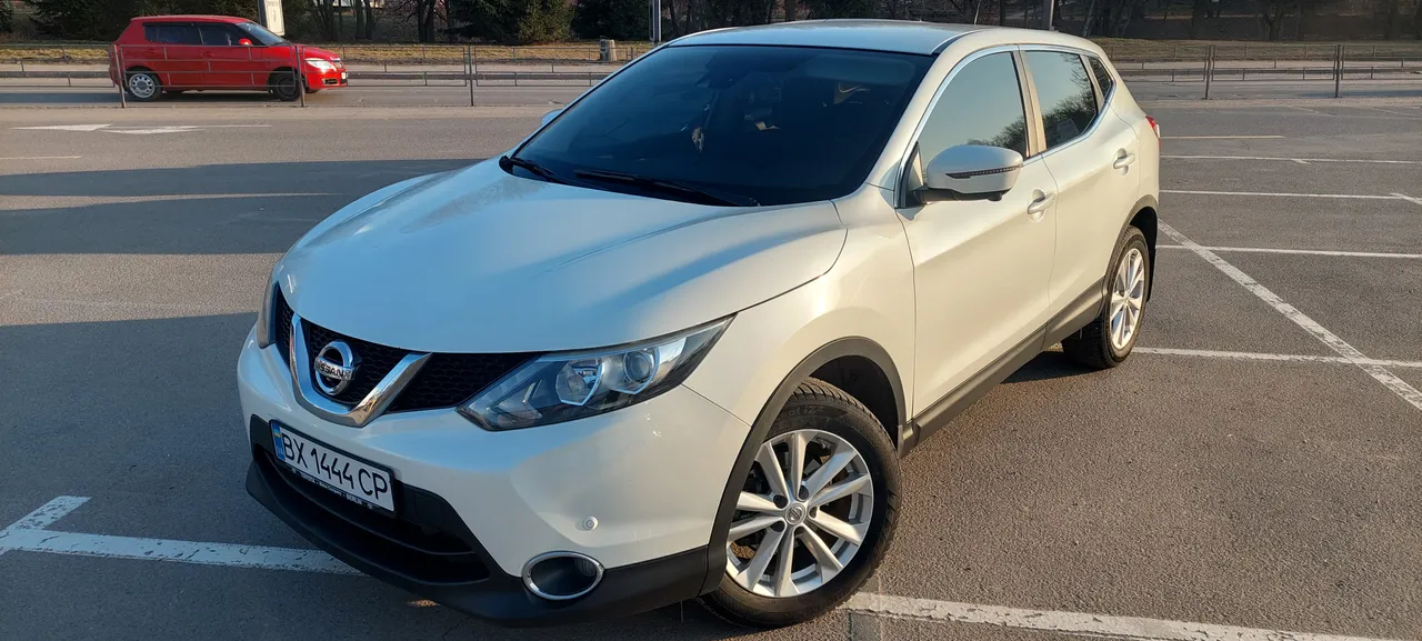Nissan Qashqai - фото 1
