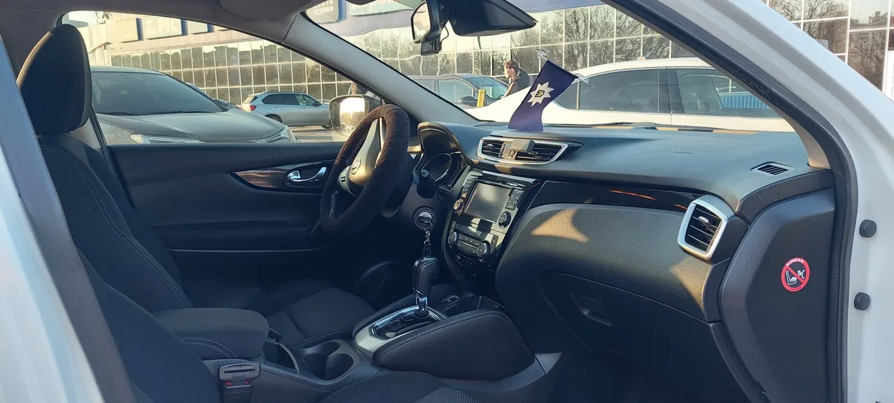 Nissan Qashqai - фото 8