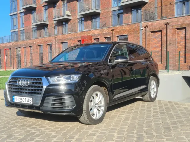 Audi Q7 - фото 2