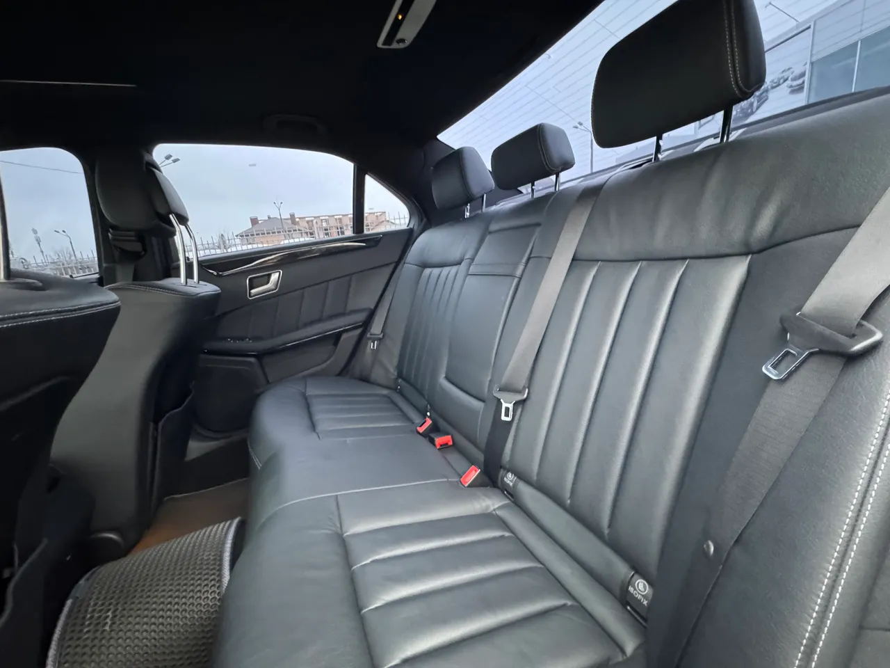 Mercedes-Benz E-Класс - фото 23