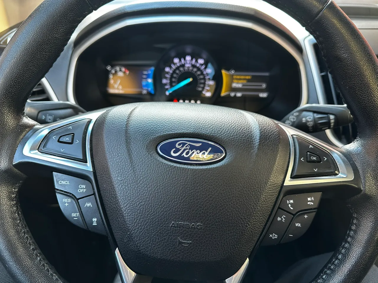 Ford Edge - фото 16