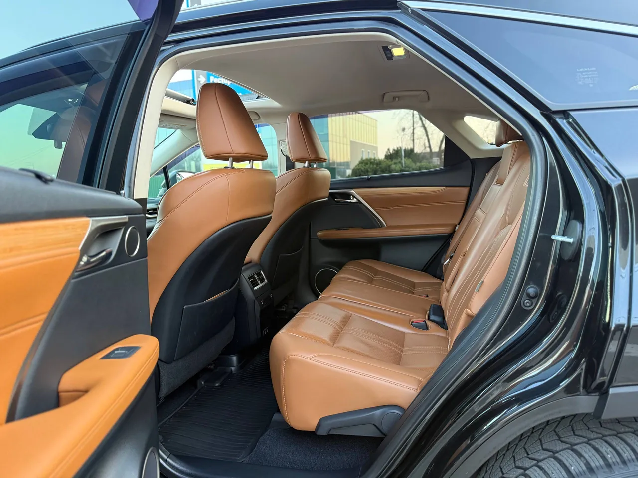 Lexus RX - фото 22