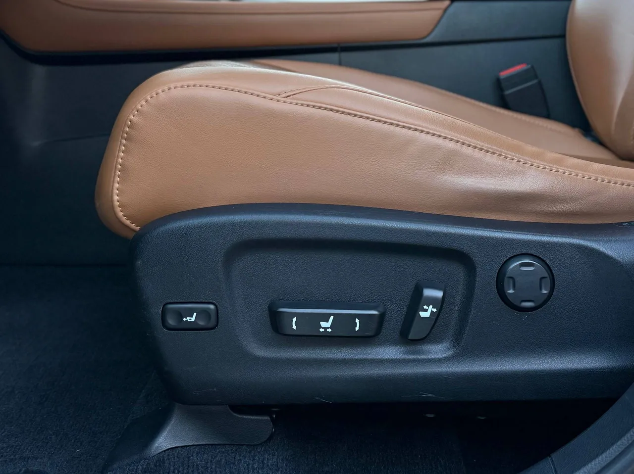 Lexus RX - фото 13