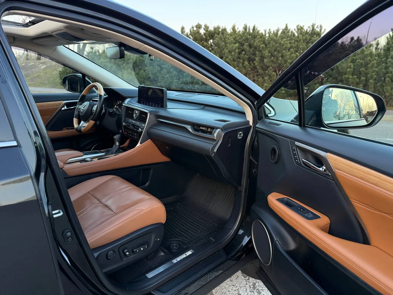 Lexus RX - фото 33