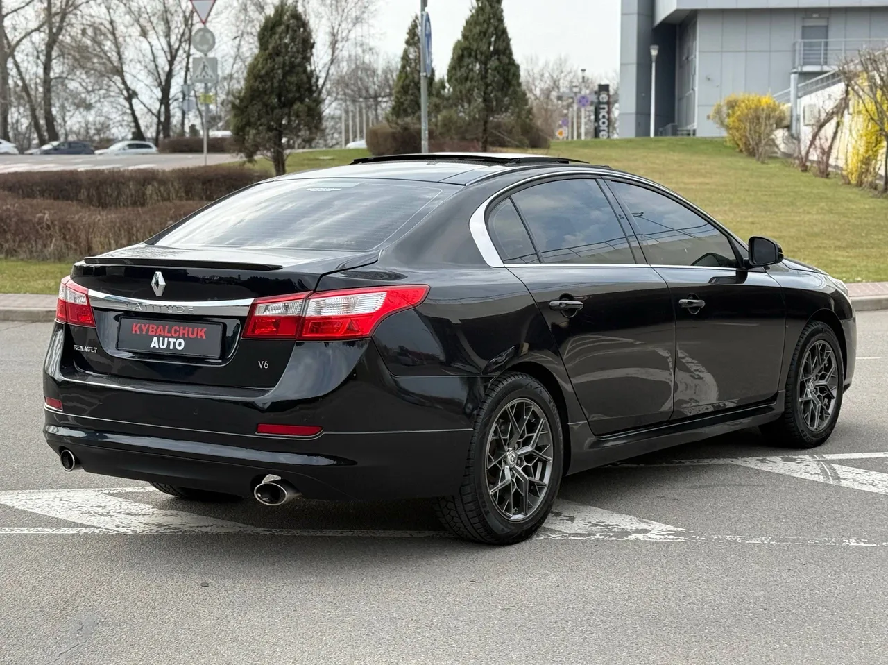 Renault Latitude - фото 6