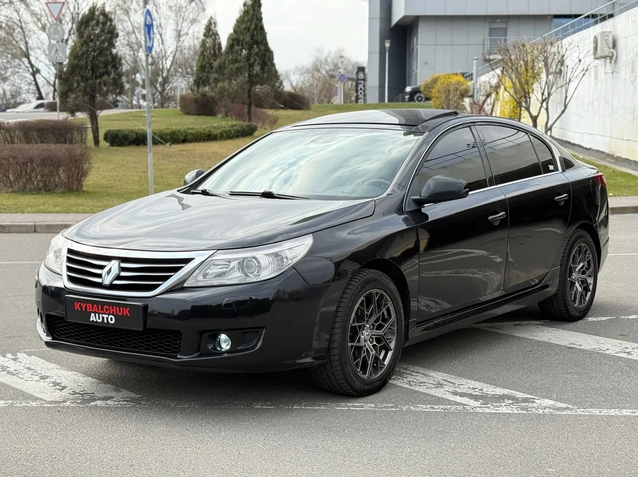 Renault Latitude - фото 1