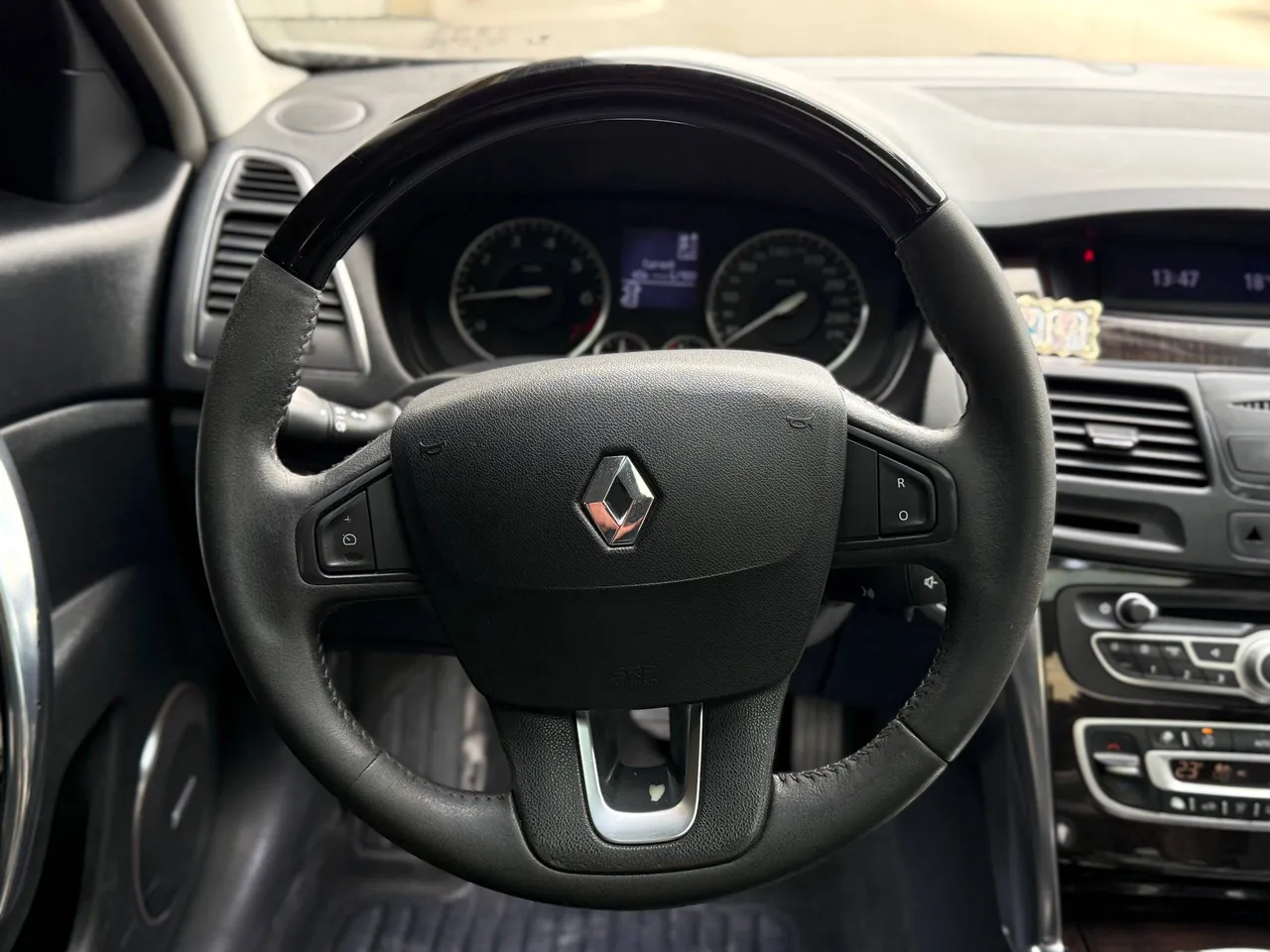 Renault Latitude - фото 19